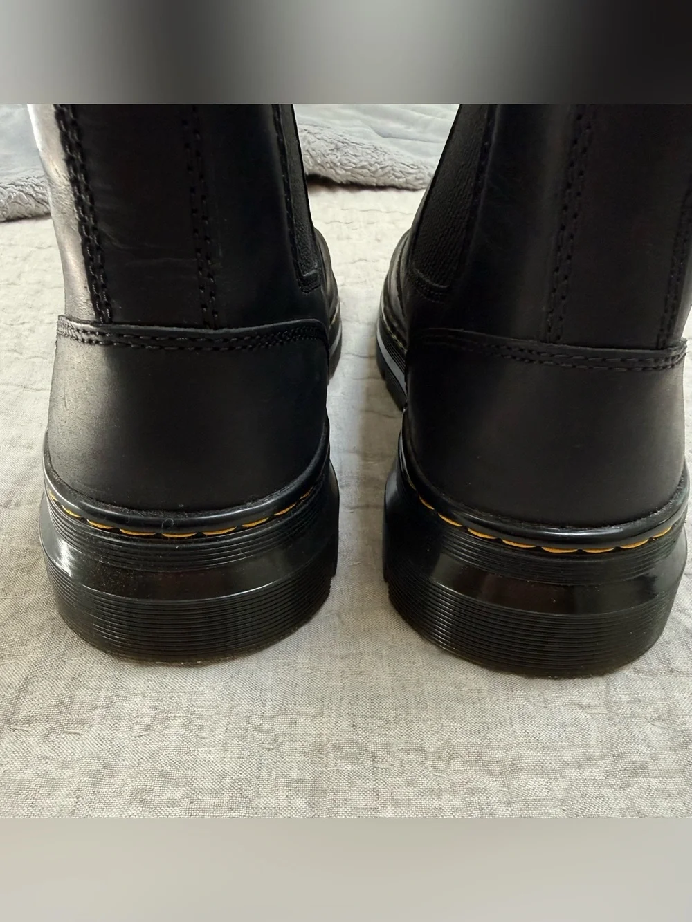 Dr.Marten’s Unisex Embury Black Chelsea Boots US Size 8M - Wyoming Matte Leather - Picture 5 of 8
